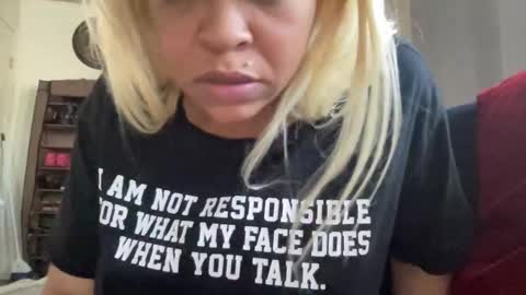 CocaNutt online show from 12/01/25, 06:24