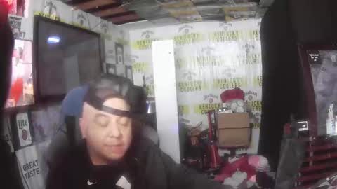 Snapshot of cock_n_creamz_n_wet_dreamz chatting on 01/01/25, 09:20 COCK N CREAMZ WET DREAMZ online show from 01/01/25, 09:20