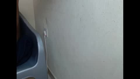 Snapshot of cockfanx chatting on 01/28/25, 10:45 cockfanx online show from 01/28/25, 10:45