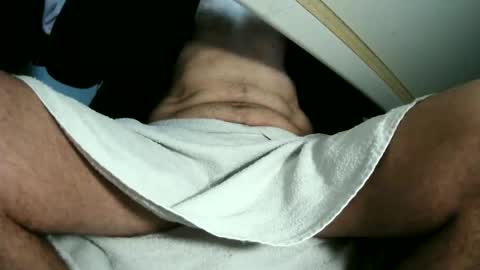 Snapshot of cockneegeezer chatting on 02/12/25, 05:47 Ask me online show from 02/12/25, 05:47