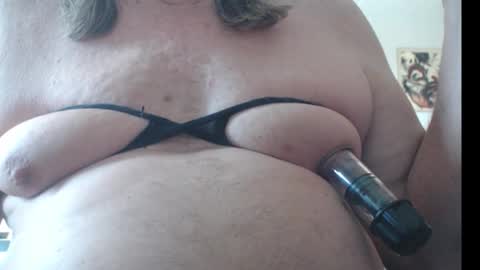 Snapshot of cockorcunts chatting on 12/15/25, 06:34 CockorCunts online show from 12/15/25, 06:34