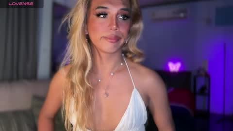 Snapshot of cockprincess_dianna chatting on 03/23/26, 05:55 PrincessDianna IslandGirl CUMSHOW in PVT and PASSWORDSHOW online show from 03/23/26, 05:55