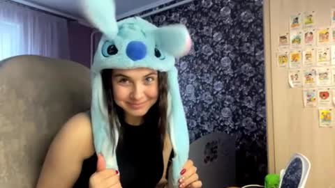 Snapshot of coco_charmel chatting on 10/08/25, 10:24 Nikki online show from 10/08/25, 10:24