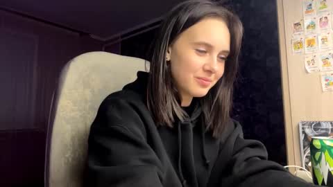 Snapshot of coco_charmel chatting on 10/11/25, 10:52 Nikki online show from 10/11/25, 10:52