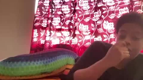 Snapshot of coco_dabaddest25 chatting on 12/31/24, 08:02 coco_dabaddest25 online show from 12/31/24, 08:02