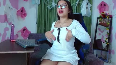 coco_dam online show from 10/21/25, 12:28