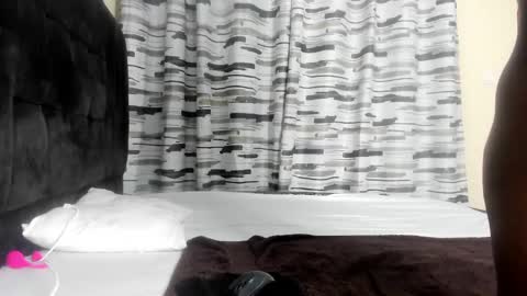 coco_leila online show from 02/09/25, 03:11