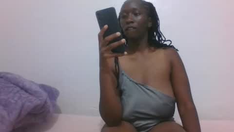Snapshot of cocoalush9819 chatting on 09/13/25, 10:42 cocoalush9819 online show from 09/13/25, 10:42