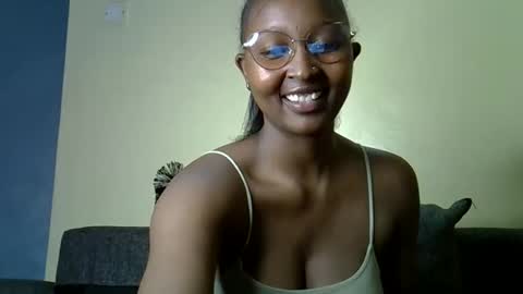 Snapshot of cocobaby_ chatting on 03/26/26, 05:07 Coco online show from 03/26/26, 05:07