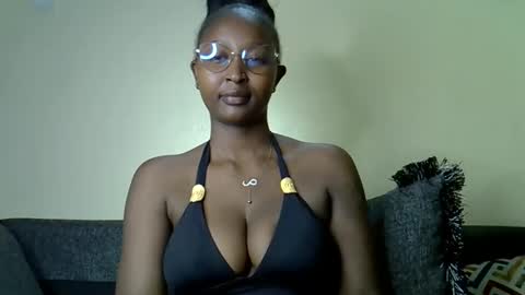 Snapshot of cocobaby_ chatting on 03/30/26, 08:32 Coco online show from 03/30/26, 08:32