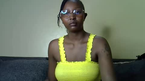 Snapshot of cocobaby_ chatting on 04/17/26, 04:21 Coco online show from 04/17/26, 04:21