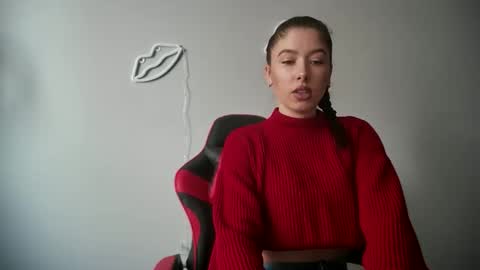 Snapshot of cocoberry1 chatting on 10/06/25, 11:40 cocoberry1 online show from 10/06/25, 11:40