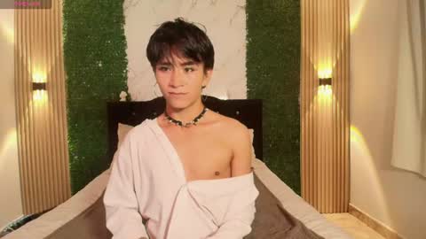 Snapshot of cococumps chatting on 06/28/26, 12:05 COCO online show from 06/28/26, 12:05