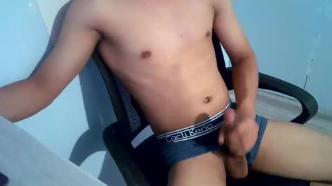 Snapshot of cocola000 chatting on 01/09/26, 02:20 cocola000 online show from 01/09/26, 02:20