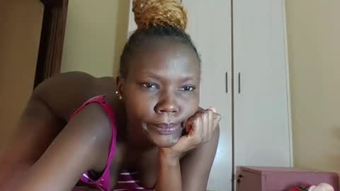 Snapshot of cocomila chatting on 01/09/26, 07:33 Mila independent model online show from 01/09/26, 07:33