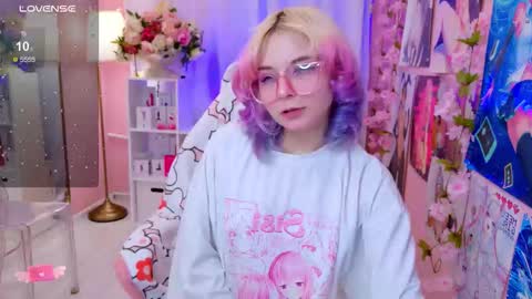 Mia online show from 11/07/25, 10:21