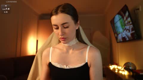 Snapshot of coconutaura chatting on 03/20/26, 07:08 Anna online show from 03/20/26, 07:08