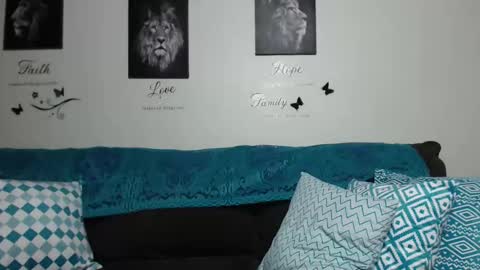 Snapshot of cocoscreamy chatting on 04/13/26, 01:16 CocosCreamy online show from 04/13/26, 01:16