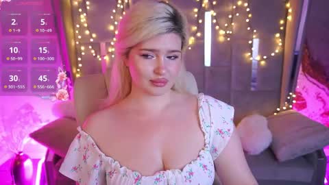 Snapshot of cocosecretss chatting on 06/04/26, 07:03 onlyfans amyleyy online show from 06/04/26, 07:03
