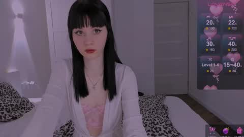 Snapshot of coddleweeper chatting on 02/10/25, 12:39 Hello guys my name is Coddle online show from 02/10/25, 12:39