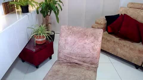 Snapshot of coddy_doll chatting on 12/21/25, 01:24 Coddy online show from 12/21/25, 01:24