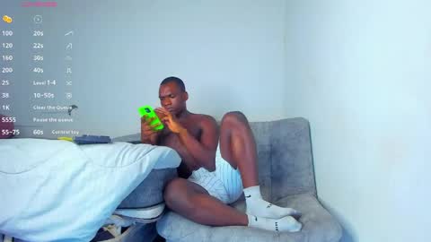 Snapshot of coddy_fit chatting on 05/16/26, 03:25 cody online show from 05/16/26, 03:25