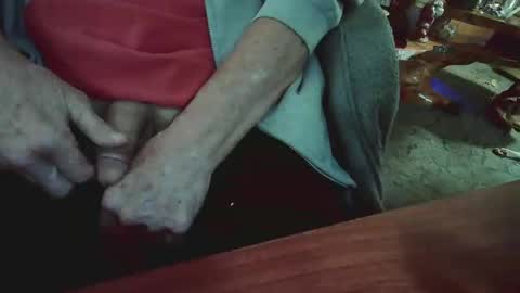 Snapshot of cody81421 chatting on 01/15/25, 02:46 cody81421 online show from 01/15/25, 02:46