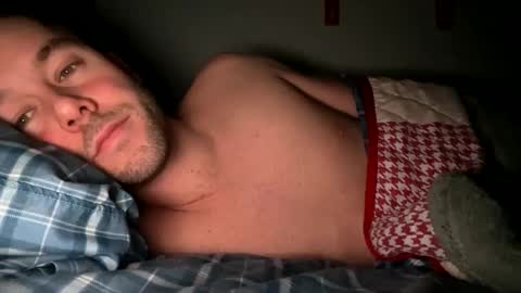 Snapshot of coffeelounge chatting on 12/19/24, 03:51 c o f f e e l o u n g e online show from 12/19/24, 03:51