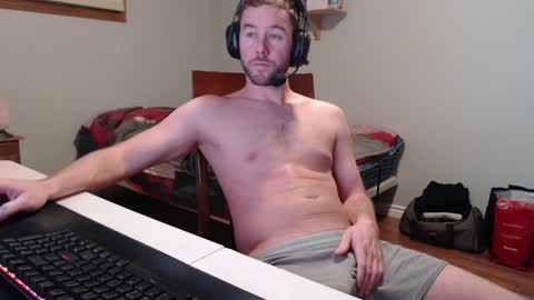 Snapshot of coffeelounge chatting on 12/27/24, 11:10 c o f f e e l o u n g e online show from 12/27/24, 11:10