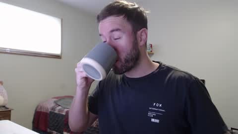 Snapshot of coffeelounge chatting on 01/04/25, 05:16 c o f f e e l o u n g e online show from 01/04/25, 05:16