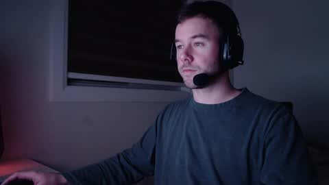 Snapshot of coffeelounge chatting on 01/19/25, 05:05 c o f f e e l o u n g e online show from 01/19/25, 05:05