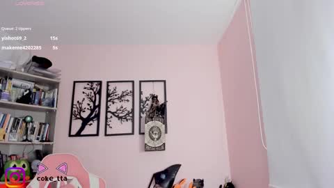 Snapshot of coke_colu chatting on 12/07/24, 02:42 Danna Smith online show from 12/07/24, 02:42