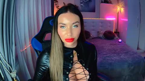 Snapshot of cokeyspeed69 chatting on 10/19/25, 10:27 Ur goddess Nikki online show from 10/19/25, 10:27