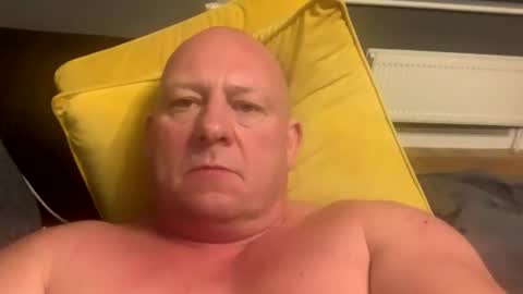 col4nows online show from 11/01/25, 12:12