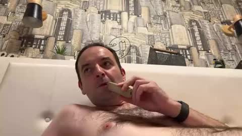 colambus555 online show from 12/25/24, 05:26