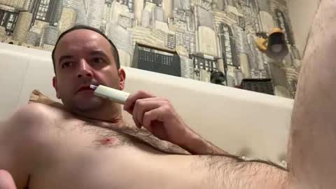 colambus83 online show from 01/10/26, 06:59