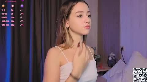 Snapshot of cold_waterfall chatting on 11/12/25, 03:51 Criss online show from 11/12/25, 03:51