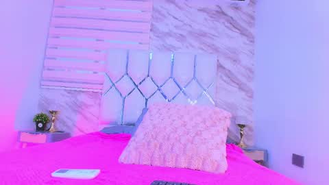 Snapshot of colett_hall chatting on 05/14/26, 12:34 colett online show from 05/14/26, 12:34
