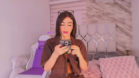 Snapshot of colett_hall chatting on 06/02/26, 11:56 colett online show from 06/02/26, 11:56