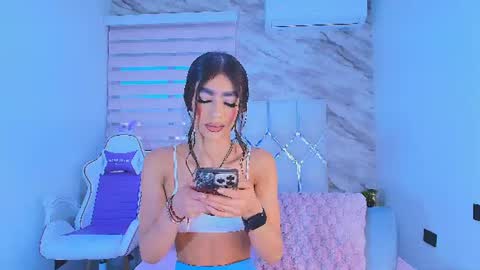 Snapshot of colett_hall chatting on 07/10/26, 11:57 colett online show from 07/10/26, 11:57