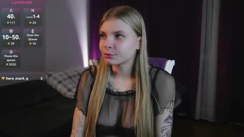 Snapshot of colettaelsensohn chatting on 03/17/26, 03:59 Jenny online show from 03/17/26, 03:59