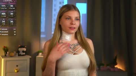 Snapshot of colettaelsensohn chatting on 03/25/26, 02:12 Jenny online show from 03/25/26, 02:12