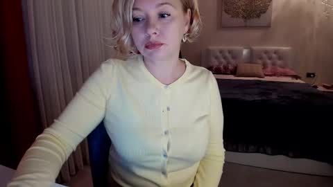 Olga. online show from 12/17/25, 03:12