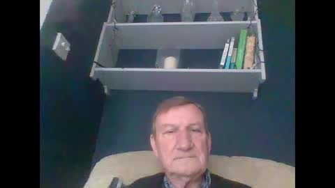Snapshot of colinbeech chatting on 12/09/24, 12:30 colinbeech online show from 12/09/24, 12:30
