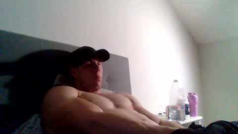 Snapshot of college_muscle chatting on 01/23/25, 09:29 foreverxshredded online show from 01/23/25, 09:29