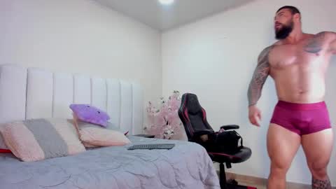 Snapshot of college_muscle_ass chatting on 09/09/25, 01:49 college_muscle_ass online show from 09/09/25, 01:49