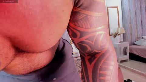 Snapshot of college_muscle_ass chatting on 09/18/25, 01:57 college_muscle_ass online show from 09/18/25, 01:57