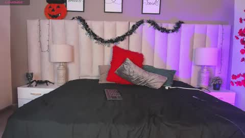 Snapshot of college_muscle_ass chatting on 10/24/25, 03:03 college_muscle_ass online show from 10/24/25, 03:03