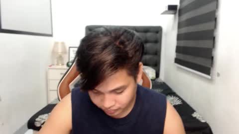 Snapshot of college_thai88 chatting on 01/08/25, 12:26 Victor Grey online show from 01/08/25, 12:26