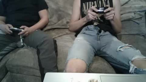 Snapshot of collegebroa chatting on 10/01/25, 12:27 collegebroa online show from 10/01/25, 12:27